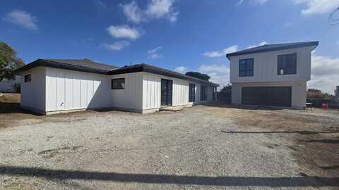 227 Hill Dr, Vista, CA 92083