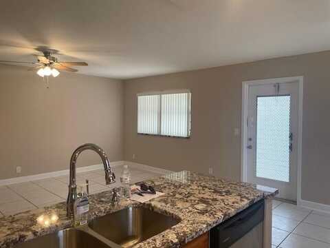492 Saxony K, Delray Beach, FL 33446