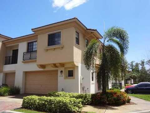 4780 Grand Cypress Circle N, Coconut Creek, FL 33073