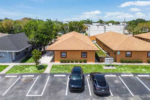 271 SW 1st Street, Deerfield Beach, FL 33441
