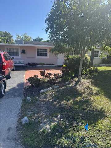 916 Caroline Avenue, West Palm Beach, FL 33413