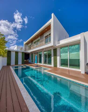 714 6th Avenue N, Lake Worth, FL 33460
