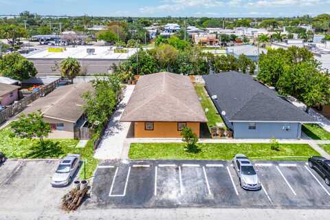 279 SW 1st Street, Deerfield Beach, FL 33441