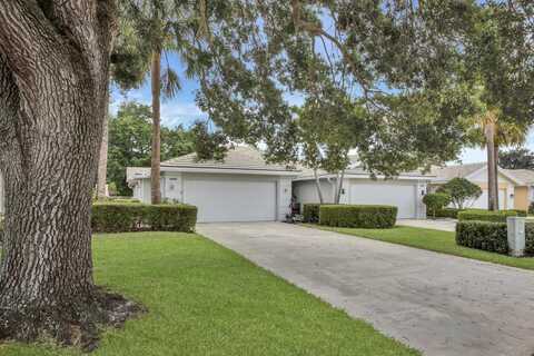 4220 Royal Oak Drive, Palm Beach Gardens, FL 33410