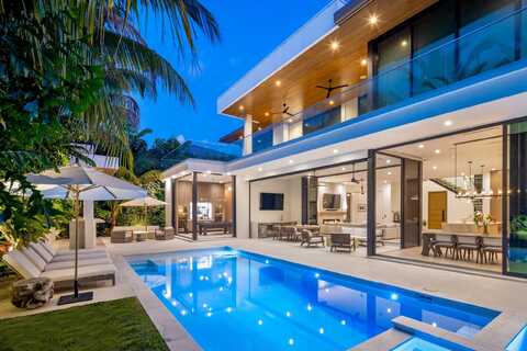 735 W Fern Drive, Boca Raton, FL 33432