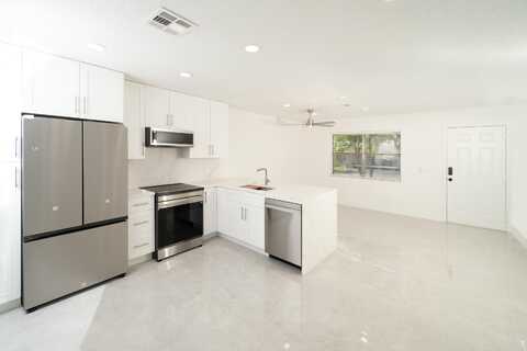2804 Duke Lane, Delray Beach, FL 33445