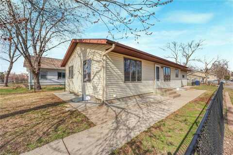 816 32nd Avenue N, Saint Cloud, MN 56303