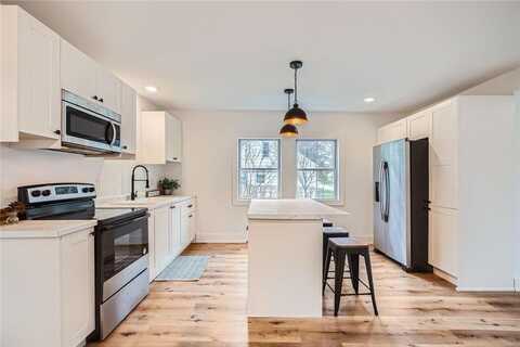 2479 14th Avenue E, North Saint Paul, MN 55109