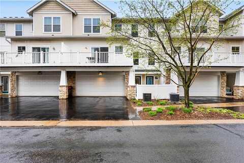 2712 New Century Place E, Maplewood, MN 55119