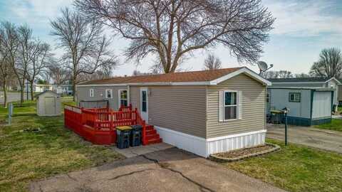 300 Kingsway Drive, North Mankato, MN 56003
