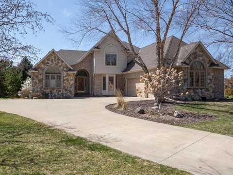 2265 Thrushwood Circle, Victoria, MN 55386
