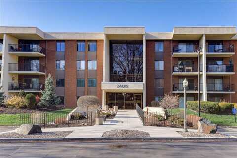 2485 Londin Lane E, Maplewood, MN 55119