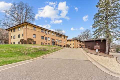 2349 Unity Avenue N, Golden Valley, MN 55422