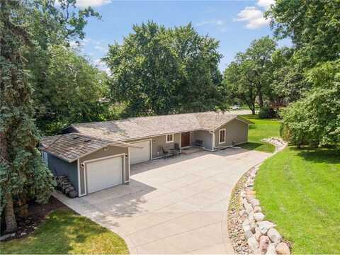 5825 Jonquil Lane N, Plymouth, MN 55442