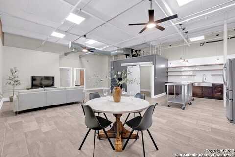 3363 E COMMERCE ST, San Antonio, TX 78220