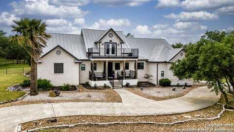725 Winding View, New Braunfels, TX 78132