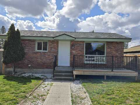 702 E Bismark Ave, Spokane, WA 99208