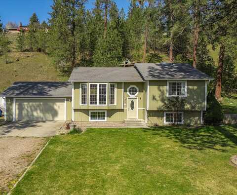 127 E Wynot Dr, Nine Mile Falls, WA 99026