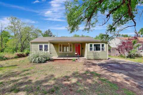 3001 S Volutsia Ave, Wichita, KS 67216