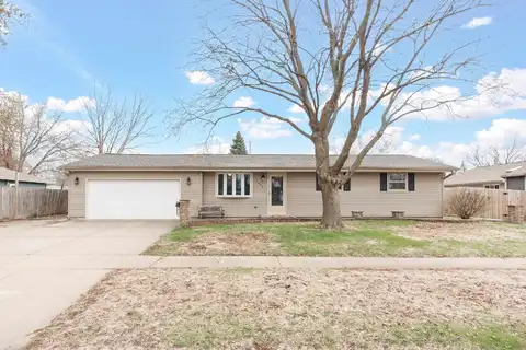 1613 S Grant Avenue, Janesville, WI 53546