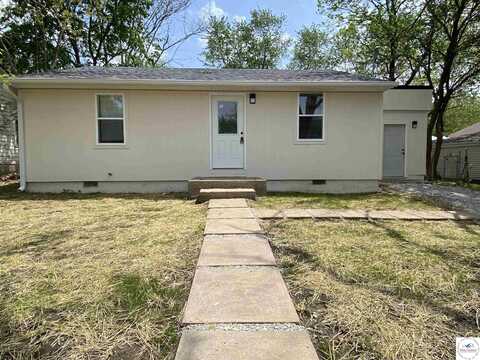 207 S Lawn, Windsor, MO 65360