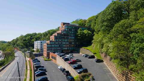 755 Narrows Road N, Staten Island, NY 10304