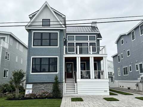 711 Beach Dr, North Cape May, NJ 08204