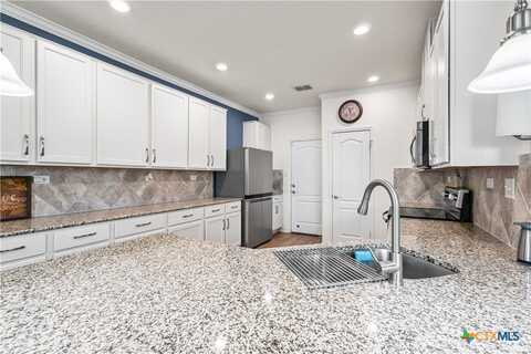 2095 Shire Meadows, New Braunfels, TX 78130