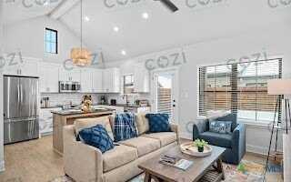 930 S Eagle Street, Fredericksburg, TX 78624