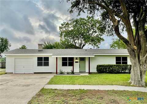 3506 N Vine Street, Victoria, TX 77901