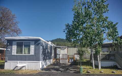 2325 NW Highland Avenue, Grants Pass, OR 97526