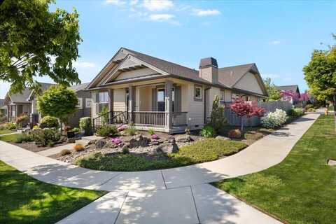 3871 Sunleaf Avenue, Medford, OR 97504