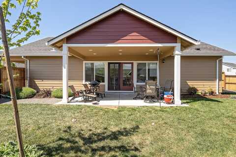 145 Suncrest Road, Talent, OR 97540