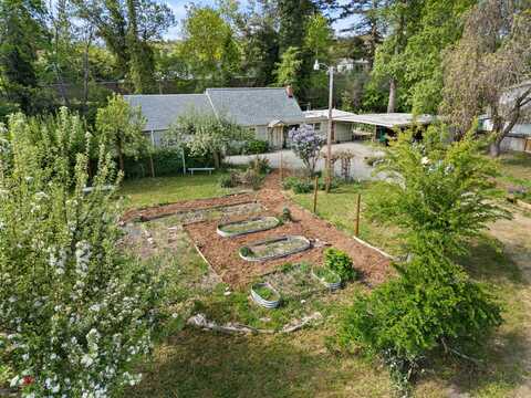 1780 Cloverlawn Drive, Grants Pass, OR 97527