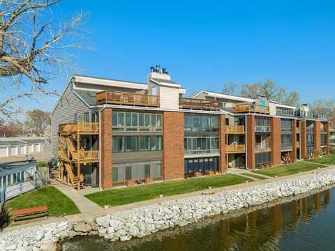 4624 NAVAJO Street, COUNCIL BLUFFS, IA 51501