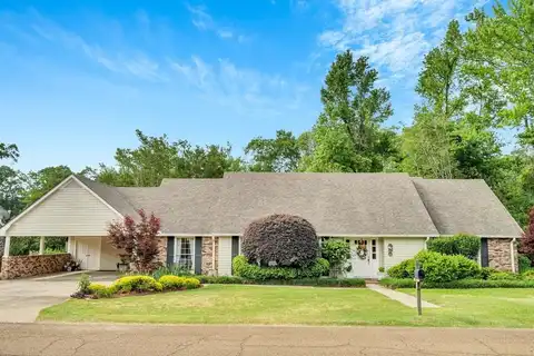 921 North Street, Mccomb, MS 39648