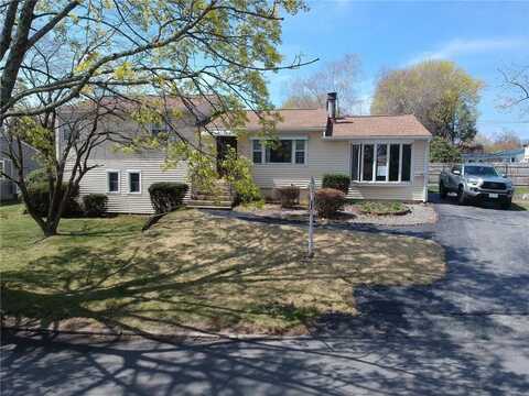 51 Quail Hollow Road, Cranston, RI 02920