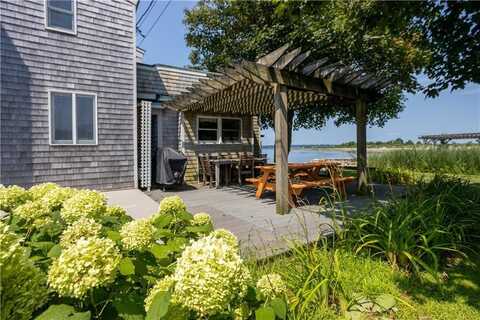 42 Driftwood Drive, Tiverton, RI 02878