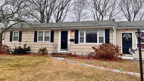 123 Moccasin Drive, Warwick, RI 02889