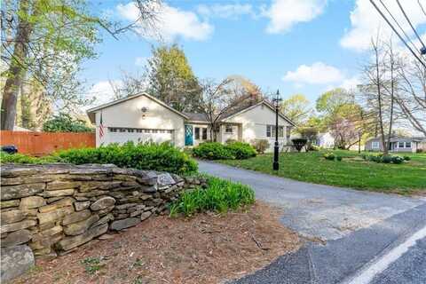 746 Love Lane, Warwick, RI 02818