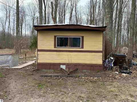4604 Luanne Lane, Traverse City, MI 49685