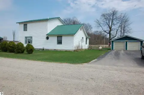 5525 S McCauley Road, Alger, MI 48610