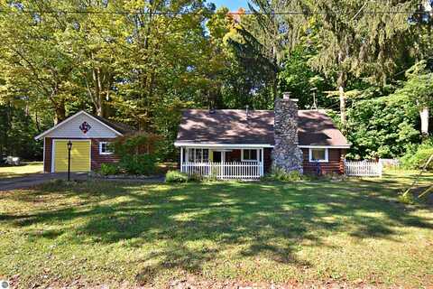 1900 Pavilion Drive, Lake City, MI 49651