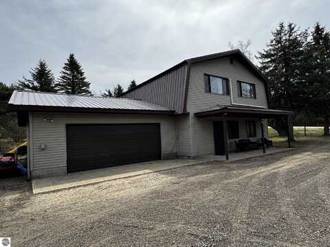 10630 W Packingham Road, Manton, MI 49663