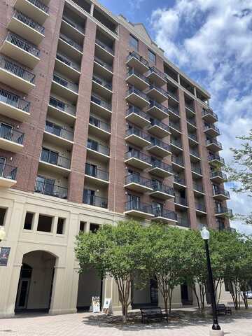 215 W College Avenue, Tallahassee, FL 32301