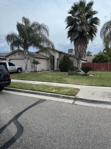 2157 Dandelion Avenue, Tulare, CA 93274
