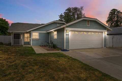 1045 Clover Lane, Hanford, CA 93230