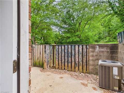3919 Overland Heights, Greensboro, NC 27407
