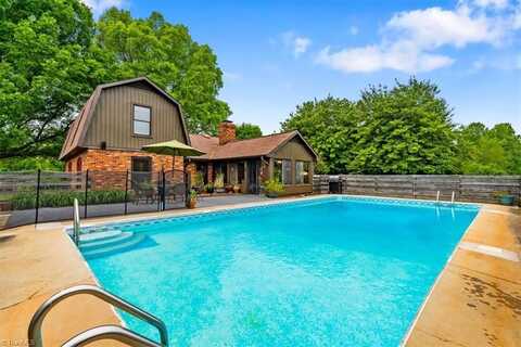 9020 Deer Hill Road, Belews Creek, NC 27009