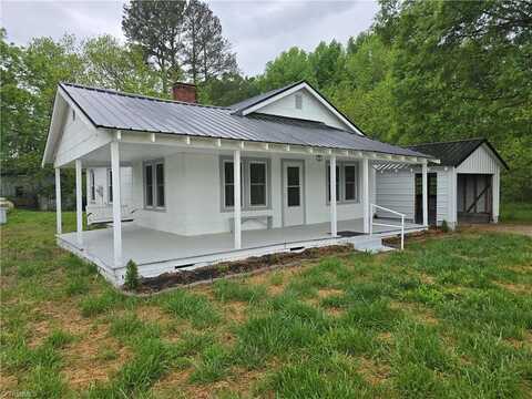 2408 Wyo Road, Yadkinville, NC 27055